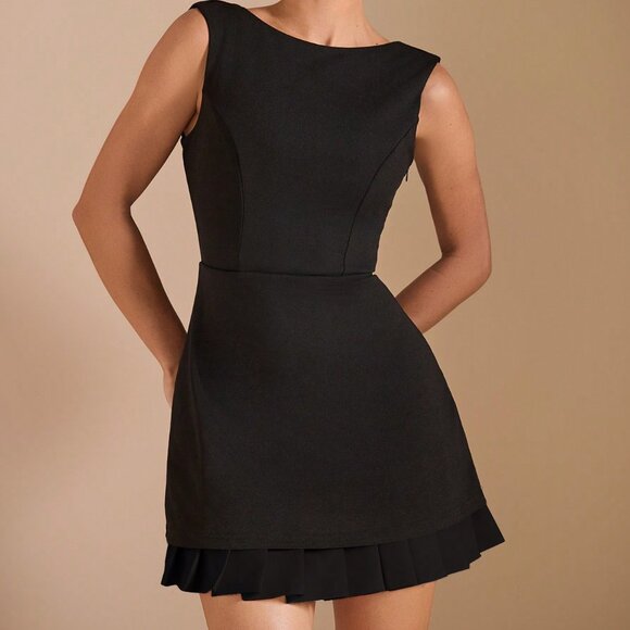 Black Elegant Women's Romantic Pleated Dress - Picture 6 of 7